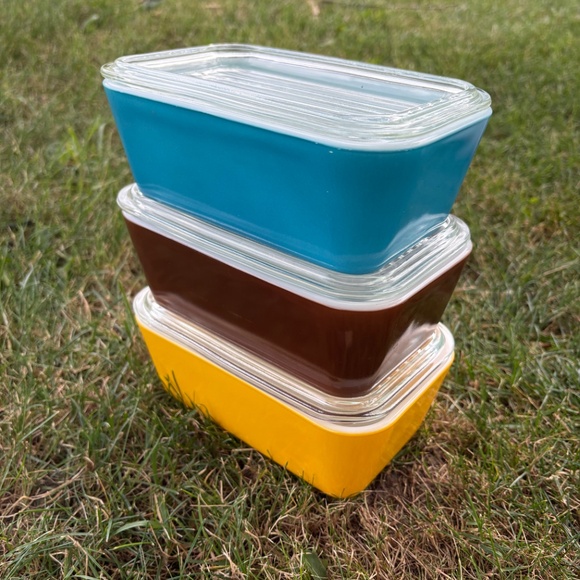 3 Pyrex Fridgies - Picture 2 of 3